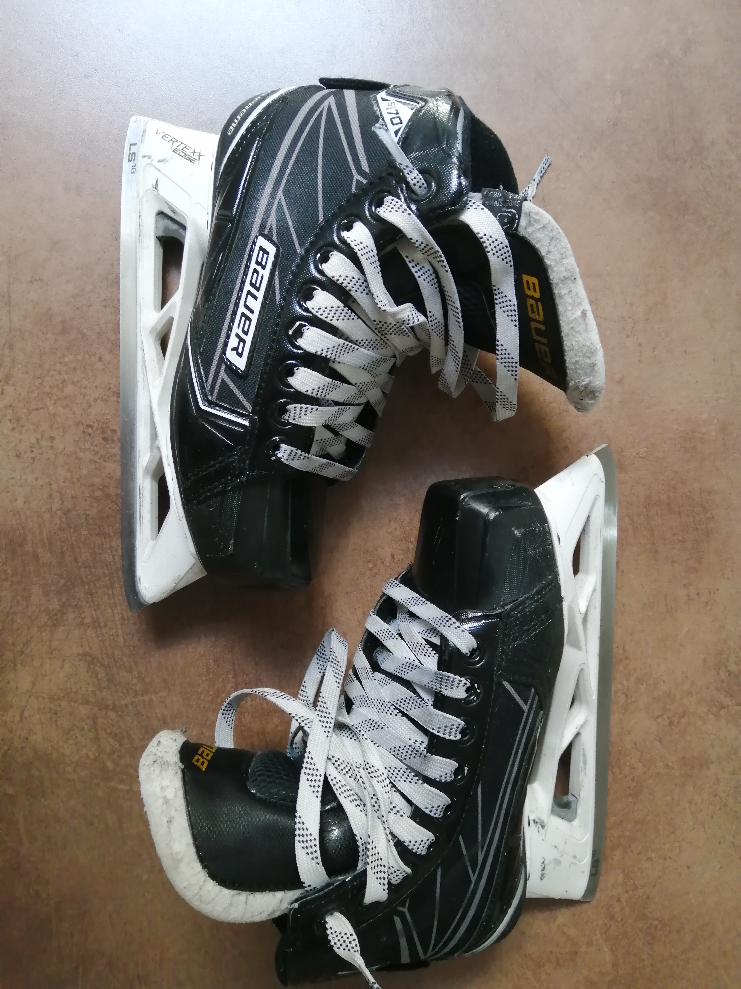 Patins Bauer GB taille 4 (36)